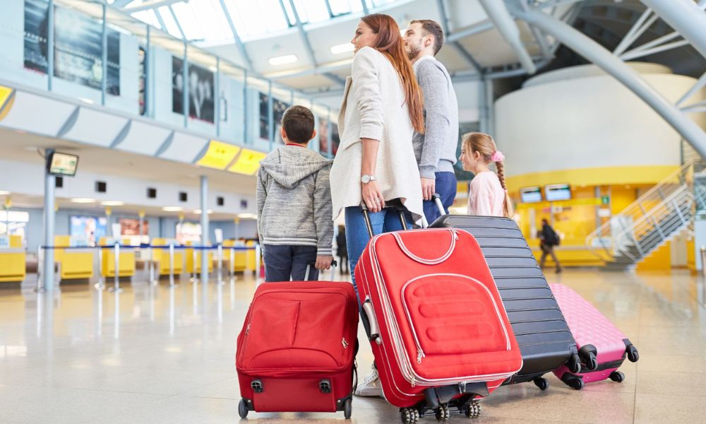 Kids Entertained While Traveling with planned games, books, and creative activities
